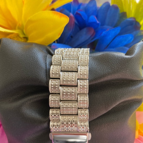 NEW* Men silver flashy big face watch - Picture 8 of 10